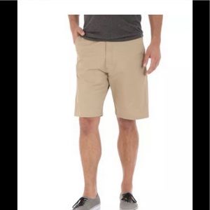 Wrangler Mens khaki  Shorts Size 46 4-Way Flex Knee Length New